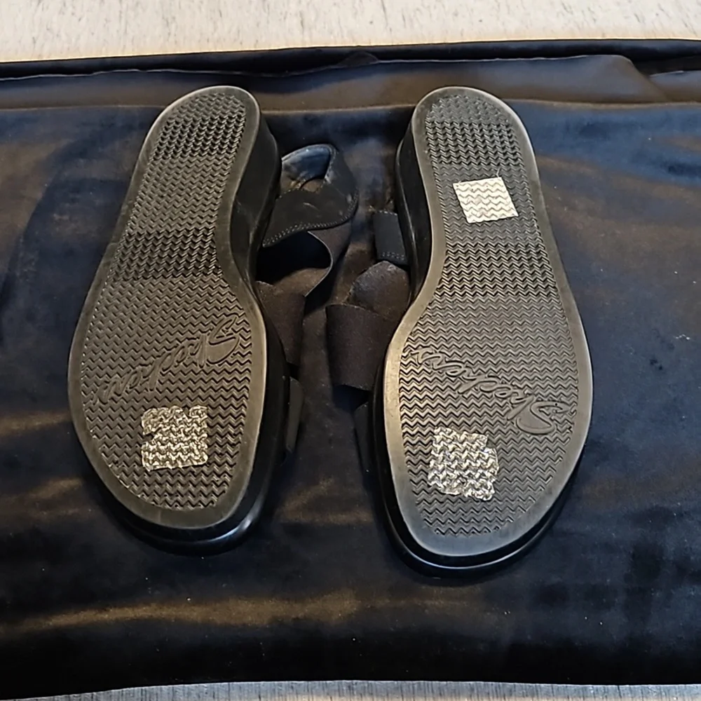 Sketchers luxefoam black suede and elastic  Sandals Size 8 - Picture 6 of 6